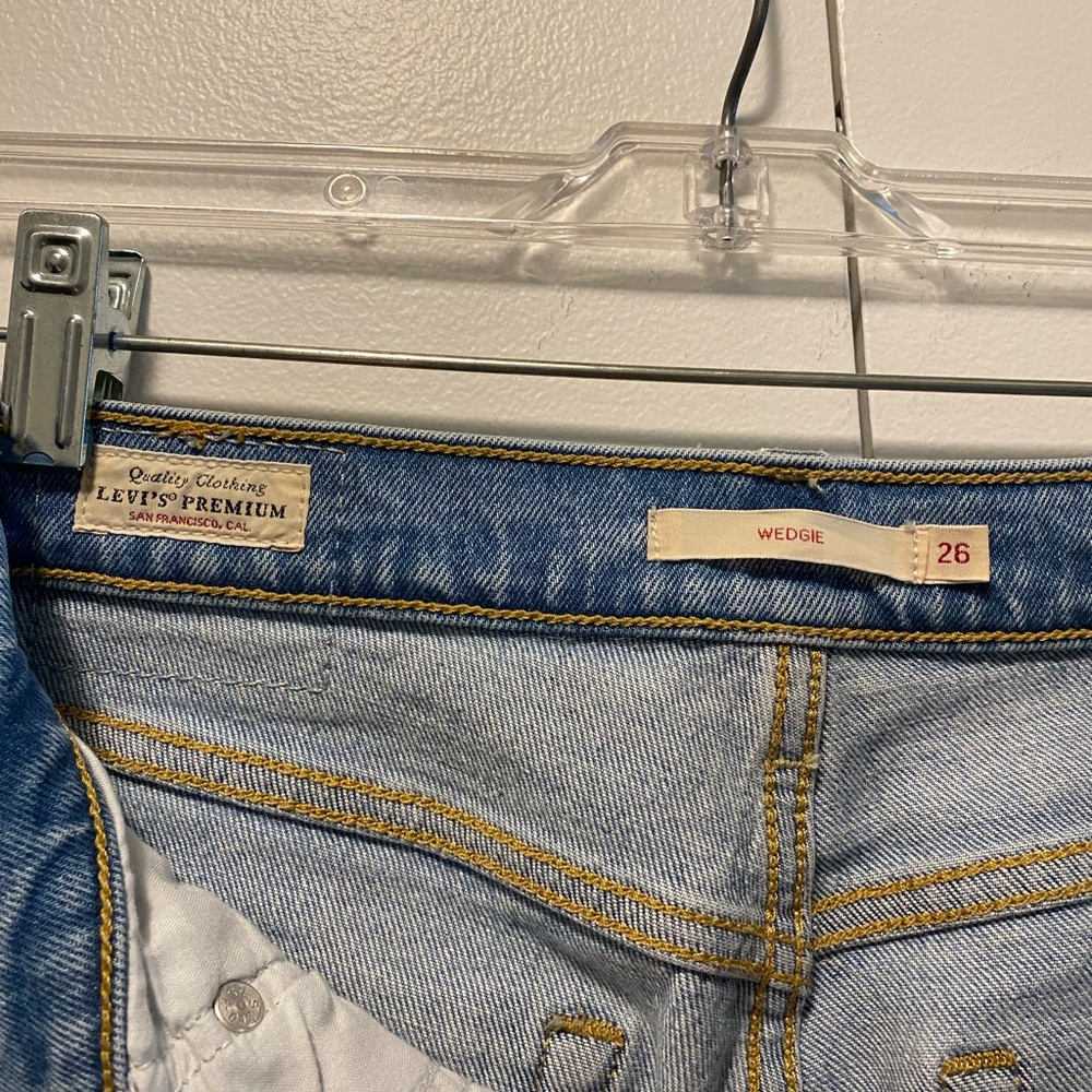 Levi's Jeans - Picture 7 of 8